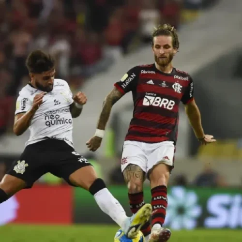 Brasileiro: Flamengo e Corinthians medem forças no Maracanã