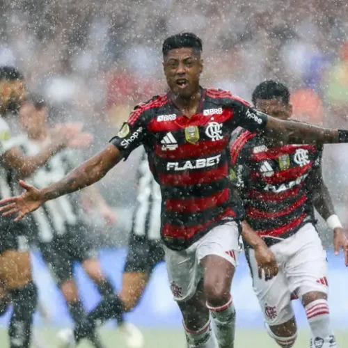 Bruno Henrique brilha e Flamengo conquista Supercopa do Brasil