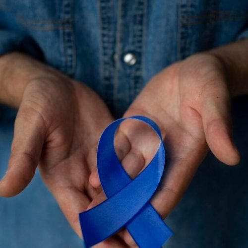Novembro Azul reforça prevenção ao câncer de próstata e lembra direito à isenção do Imposto de Renda para pacientes