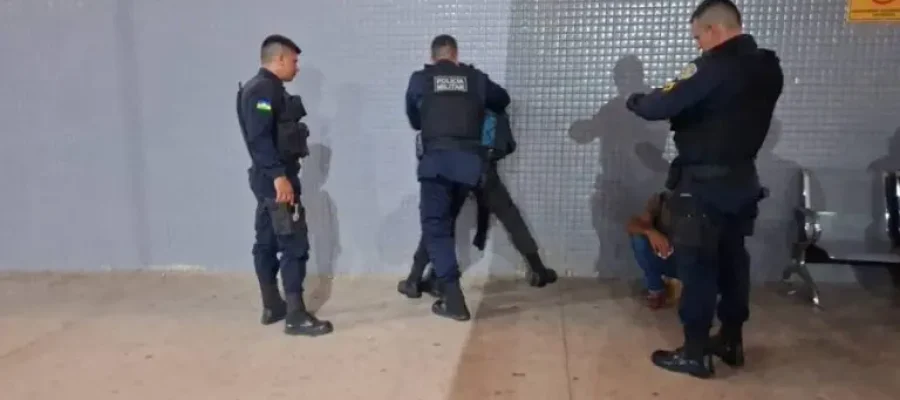 Homem é contido após confusão na rodoviária de Porto Velho