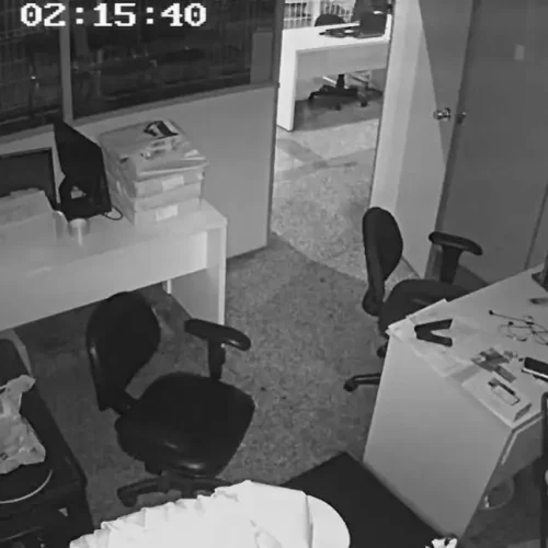 Homem é detido após furto em loja de autopeças na capital