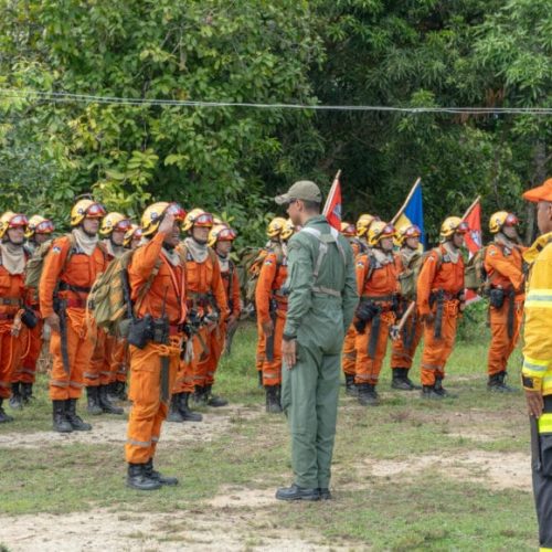 Governo de RO intensifica combate às queimadas com treinamento especializado de equipes