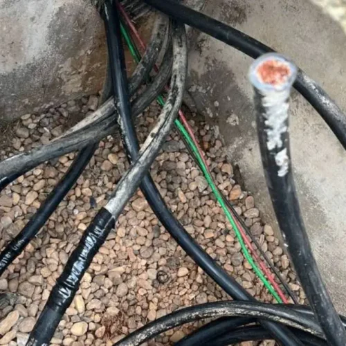 Ladrões de fiação elétrica atacam mais duas escolas públicas de Vilhena e uma delas suspende as aulas