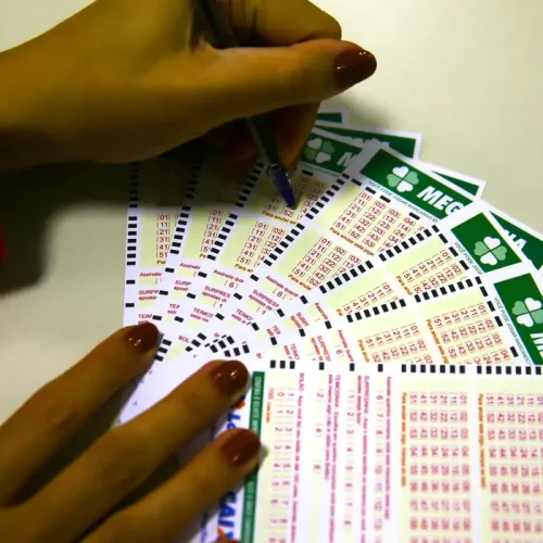 Mega-Sena acumula novamente e prêmio principal vai para R$ 48 milhões