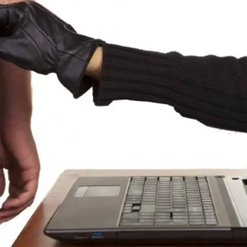 Morador de Theobroma perde quase R$ 30 mil em golpe online