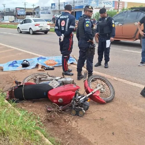 Motociclista morre após ser atropelado por carreta na BR-364, em Porto Velho