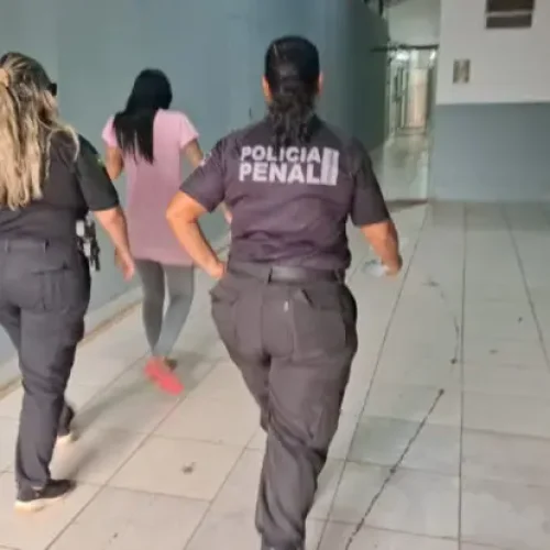 Mulher é presa ao tentar entrar com drogas em presídio de Porto Velho
