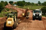 Rodovia 370 recebe preparação para pavimentação no distrito Vila Bosco, em Alto Alegre dos Parecis