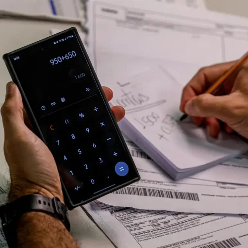 Custo Brasil: Para 70% dos empresários, carga tributária é o principal entrave, aponta pesquisa da CNI