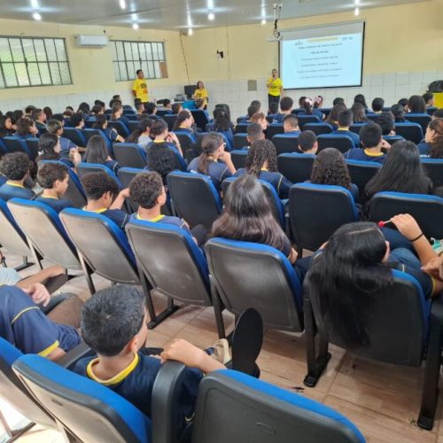 Palestra educativa promovida para mais de 280 alunos e reforça segurança no trânsito em Porto Velho