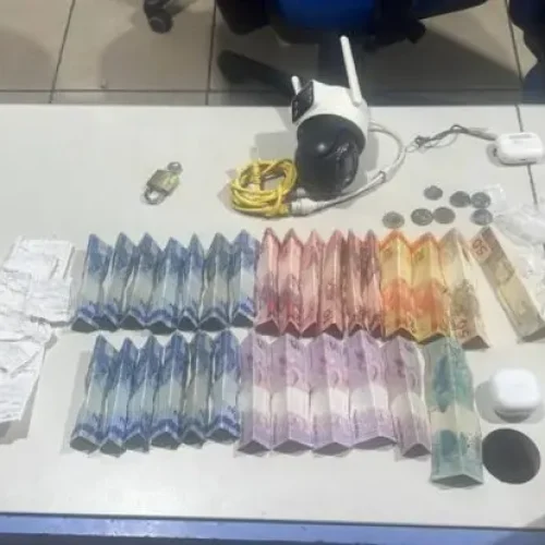 Polícia Militar apreende 133 porções de cocaína e prende suspeitos por tráfico em Porto Velho
