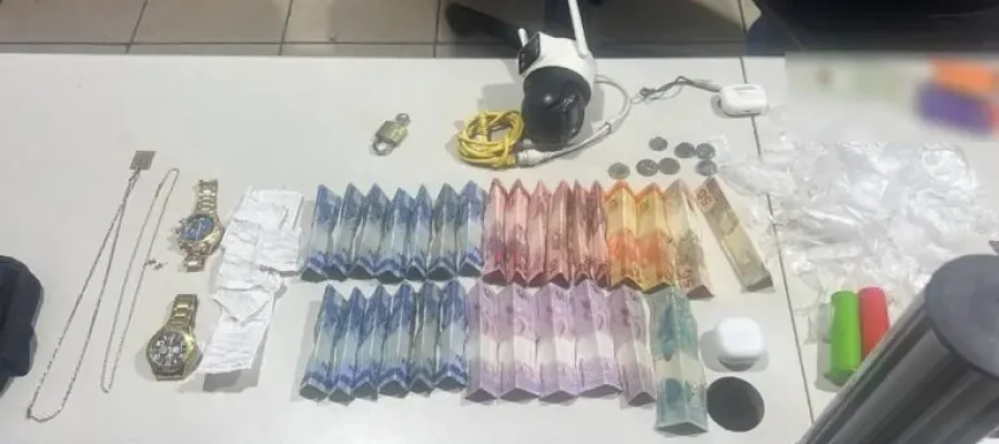 Polícia Militar apreende 133 porções de cocaína e prende suspeitos por tráfico em Porto Velho