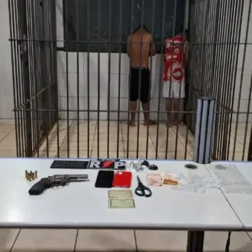 Polícia prende dois jovens por tráfico e apreende arma no Orgulho do Madeira