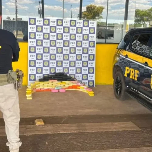 Polícia Rodoviária Federal em Rondônia apreende quase 75 kg de entorpecentes em Pimenta Bueno