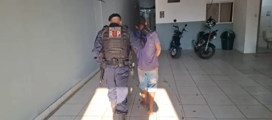 População detém homem suspeito de tentar furtar restaurante em Porto Velho