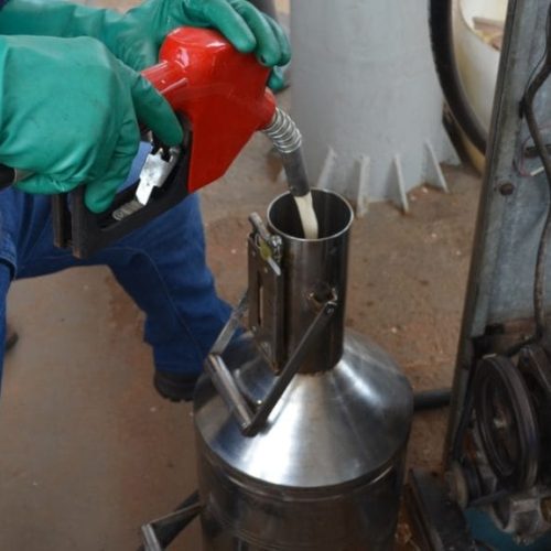 Governo de RO publica decreto que proíbe venda de combustíveis em galões