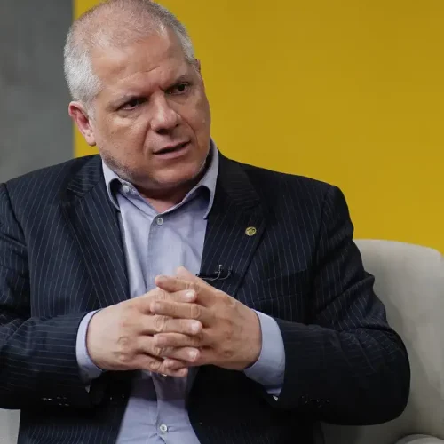 Justiça determina afastamento do presidente do INSS