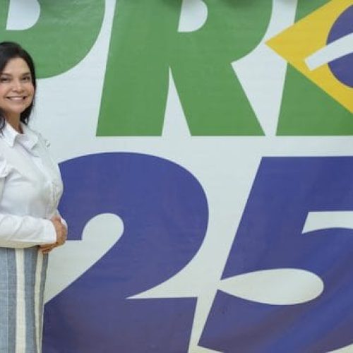 Grande aliança de partidos e quase 60 pré-candidatos a vereador lançam Raquel Donadon em evento cheio