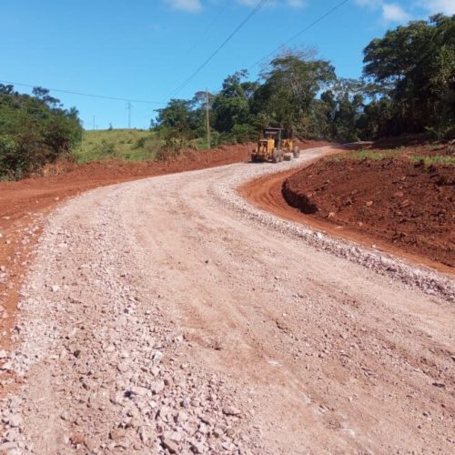 Rodovia-383 na região Zona da Mata recebe manutenção estratégica e reforça escoamento agrícola no estado