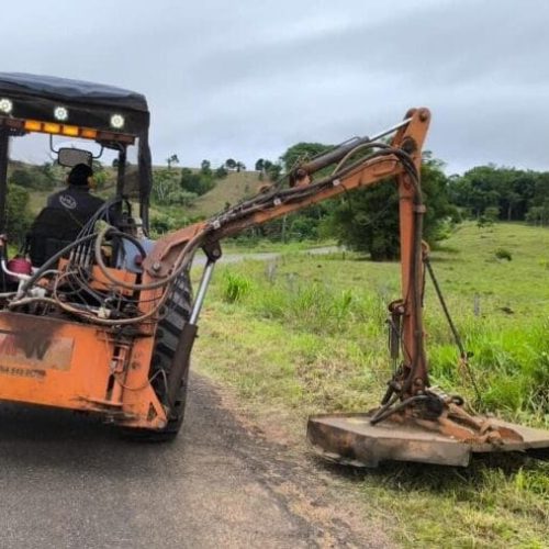 Serviço de roçagem promove mais segurança na RO-481, entre Nova Brasilândia d’Oeste e São Miguel do Guaporé