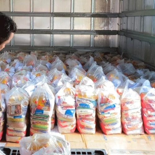 Governo de RO entrega cestas básicas e fardos de água para comunidades atingidas pela enchente em Porto Velho, Machadinho e Costa Marques