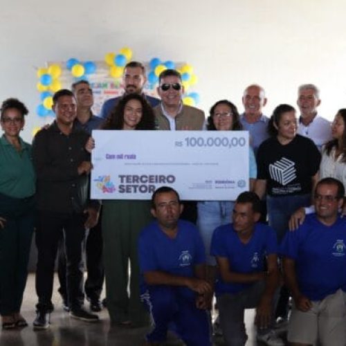 Apae de Ariquemes é a quarta entidade do terceiro setor a receber, nesta quarta-feira, recursos de até R$ 100 mil do governo de RO