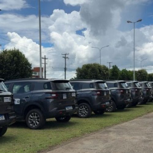 Governo de RO paga mais de R$ 4 milhões e garante compra de 38 veículos para atividades das Apaes no estado