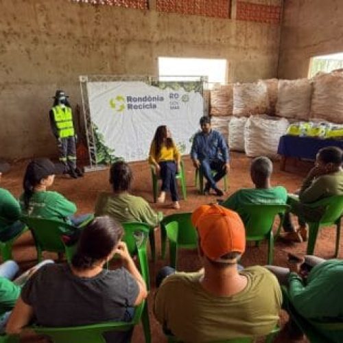 Entrega de kits dos programas Vencer, Mamãe Cheguei e a catadores reforça atuação do governo de RO na área social