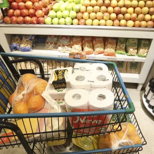 Prévia da inflação de abril fica em 0,43%, puxada pelos alimentos
