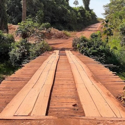 Dra. Taíssa indica instalação de guarda-corpo na ponte da Linha 101 em União Bandeirantes