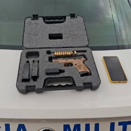 Taxista reage a assalto e toma pistola de criminosos em Porto Velho