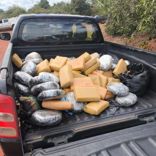 Polícia Militar em ação conjunta com Exército e PRF apreende mais de 100 quilos de maconha