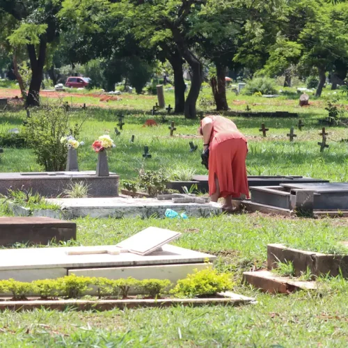 Taxa de homicídio cai, mas violência matou 45,7 mil no Brasil em 2023