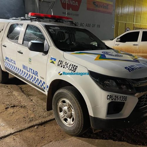 Mãe é presa por suspeita de maus-tratos após bebê de 8 meses dar entrada com fratura no crânio