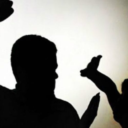 Vias de fato: Homem briga com esposa por causa da virginda da enteada
